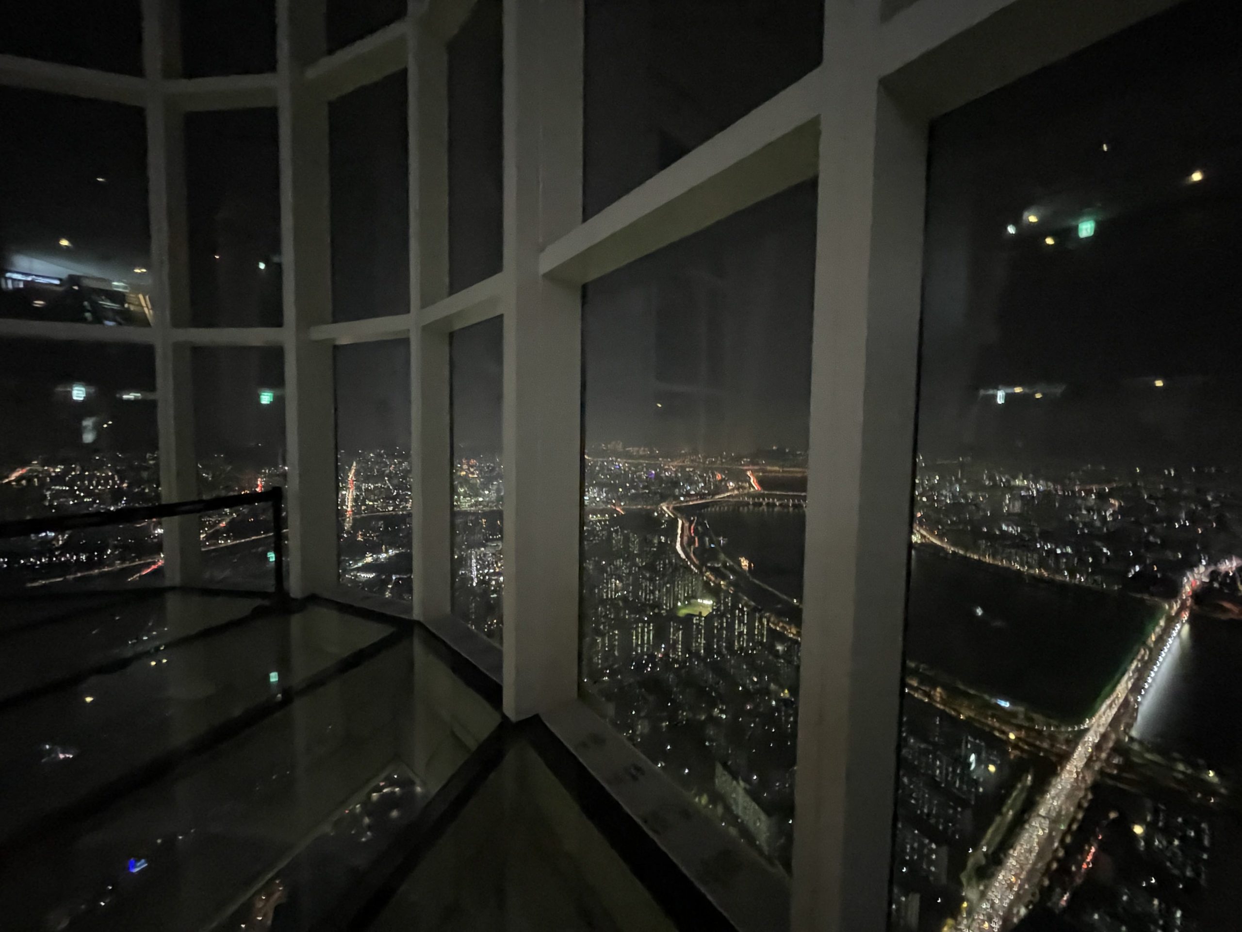 Exploration for the Eyes – Lotte Tower