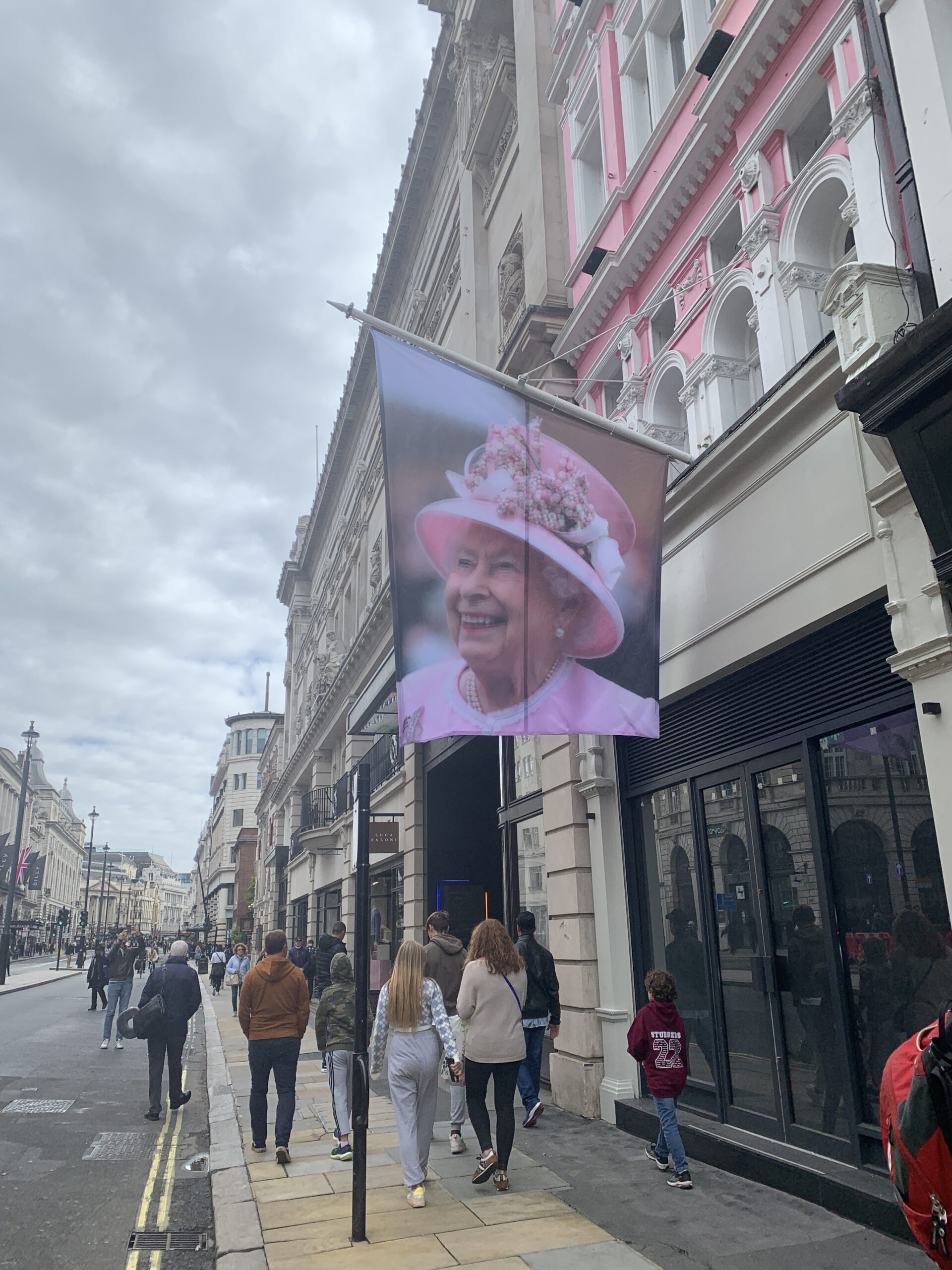 A Kingdom United: Queen Elizabeth II’s Majesty